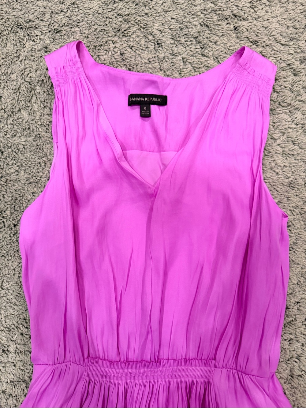 Banana Republic Pink Sleeveless V-Neck Top